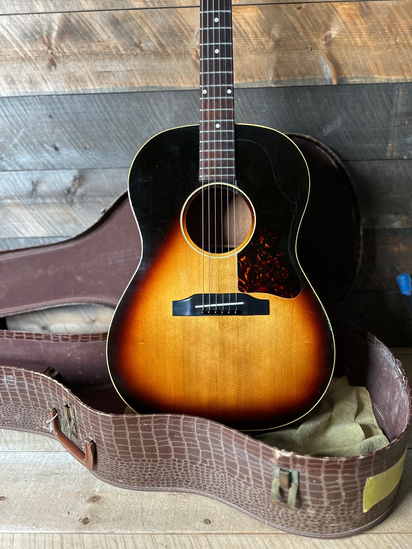 Vintage 1963 Gibson LG-1 - Sunburst W/Original CB Case ON HOLD