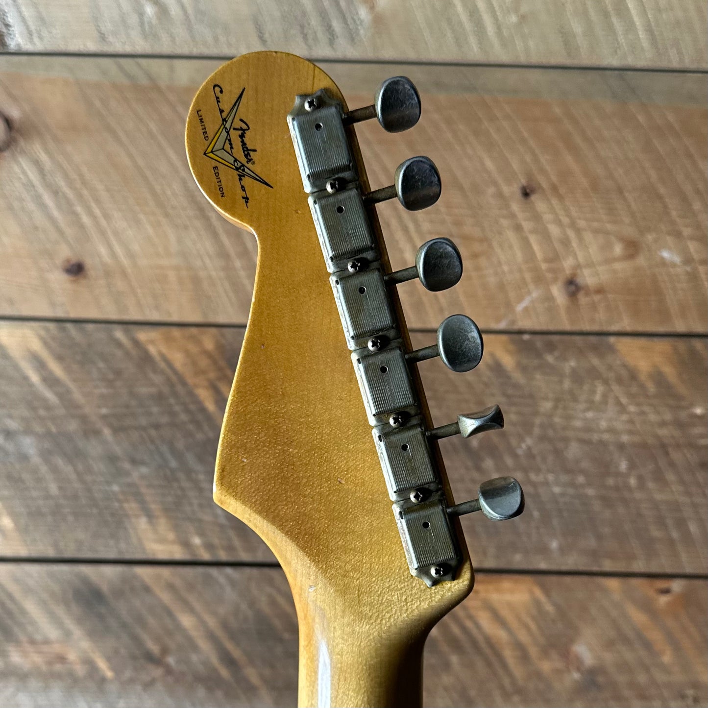 Used Fender Custom Shop Limited Edition 70th Anniversary 54' Stratocaster Wildwood Spec - 2 Color Sunburst Relic