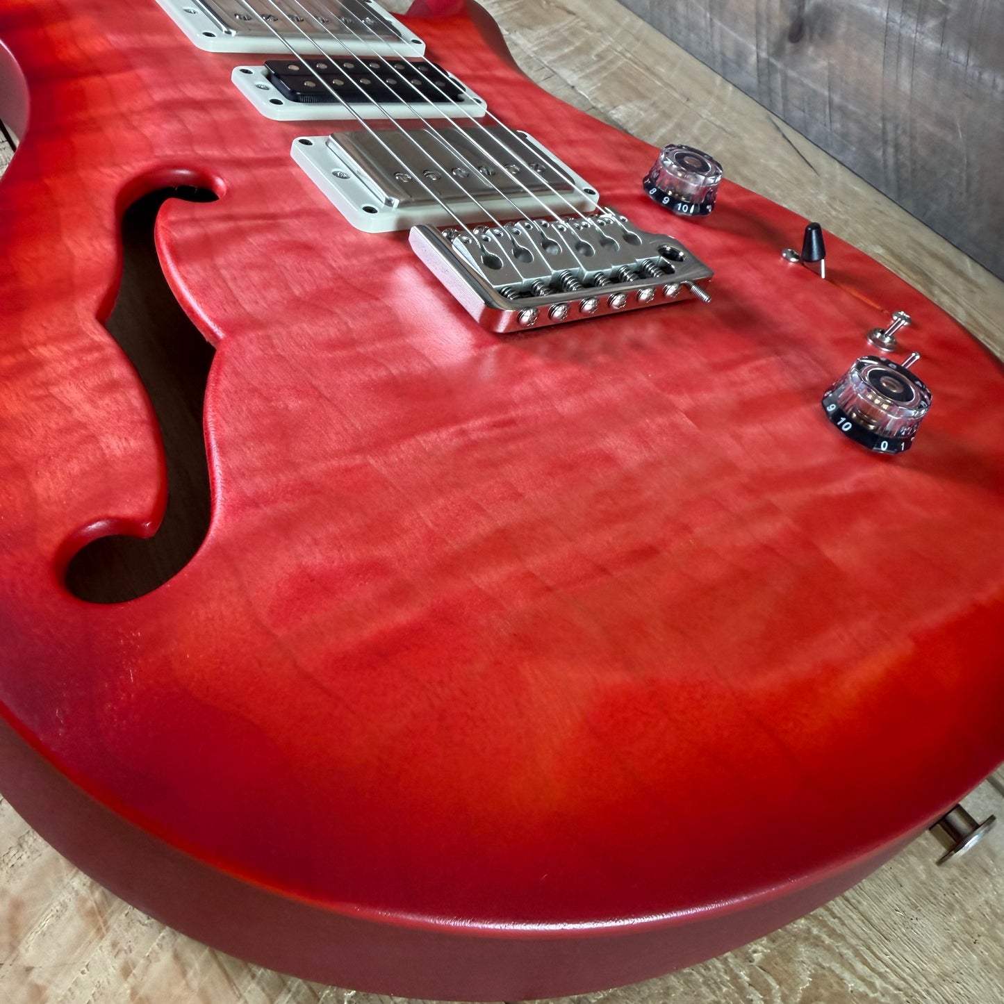 PRS S2 Wood Library Special Semi-Hollow Quilted Top Ebony Fretboard Satin Bonnie Pink Cherry Burst  S2088417