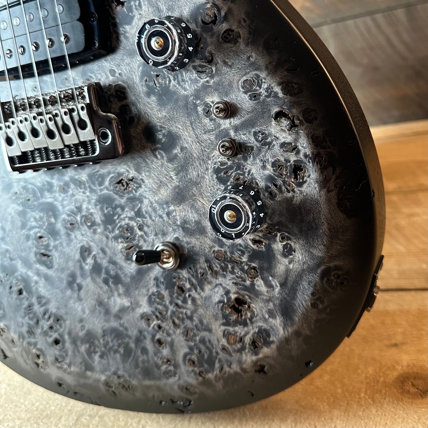 PRS Limited Wood Library Select S2 Custom 24-08 Poplar Burl Top - Charcoal Burst S2088895