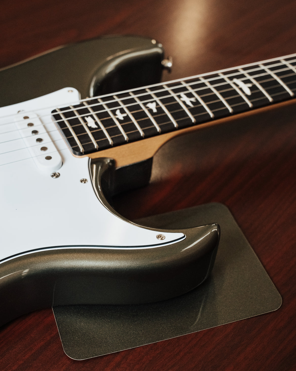 *Pre-Sale Estimated Ship Date 12/26* PRS USA John Mayer Silver Sky Defender Limited Edition - Willow Green