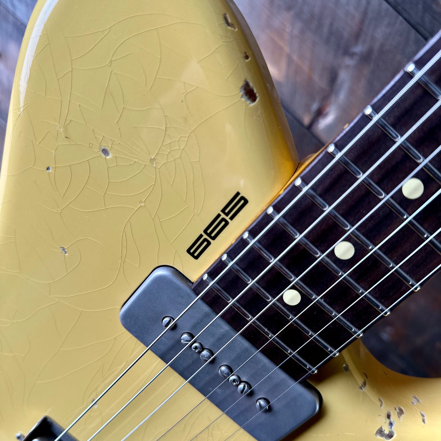 Tausch Guitars 665 Raw - Marshmallow Yellow 32603