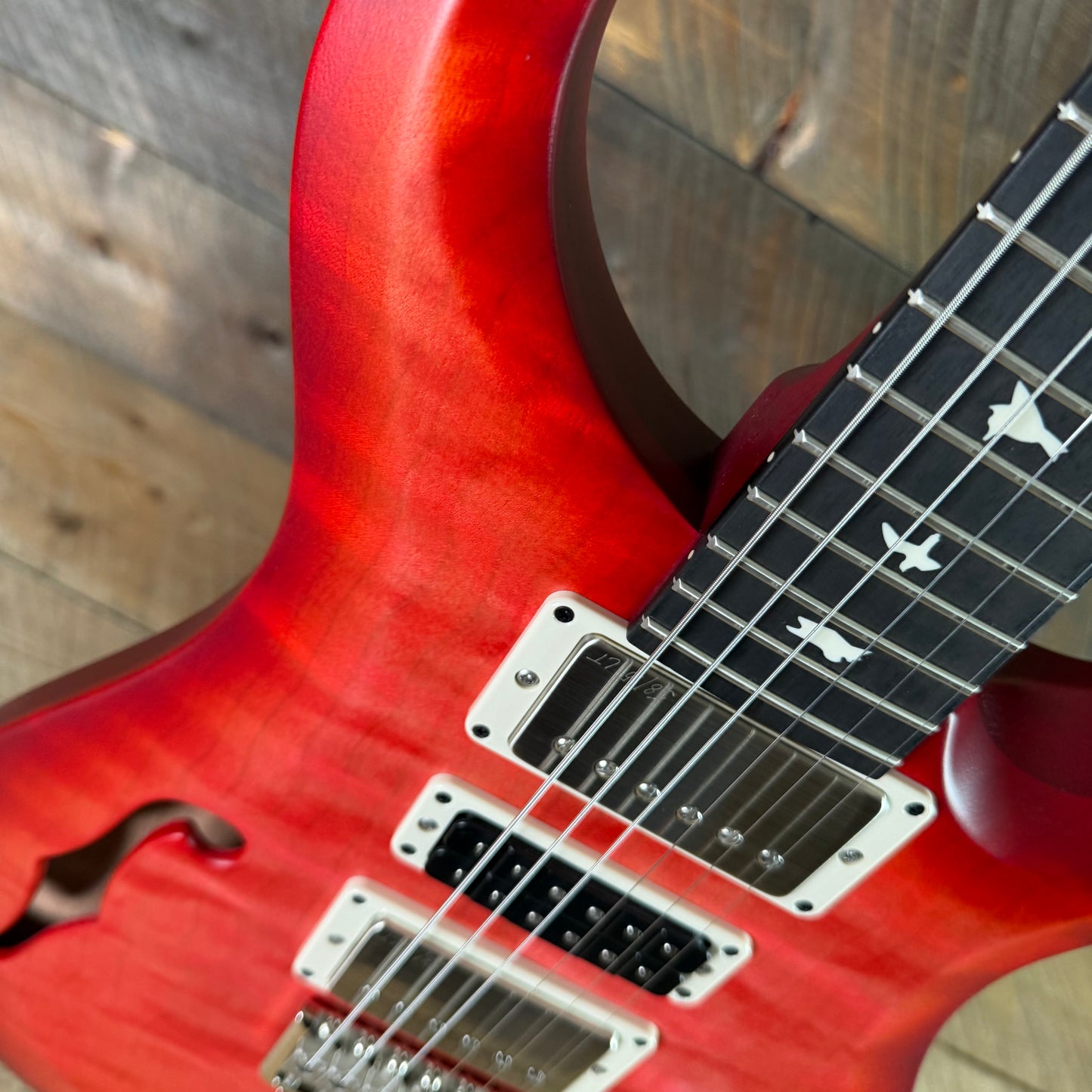 PRS S2 Wood Library Special Semi-Hollow Quilted Top Ebony Fretboard Satin Bonnie Pink Cherry Burst  S2088417