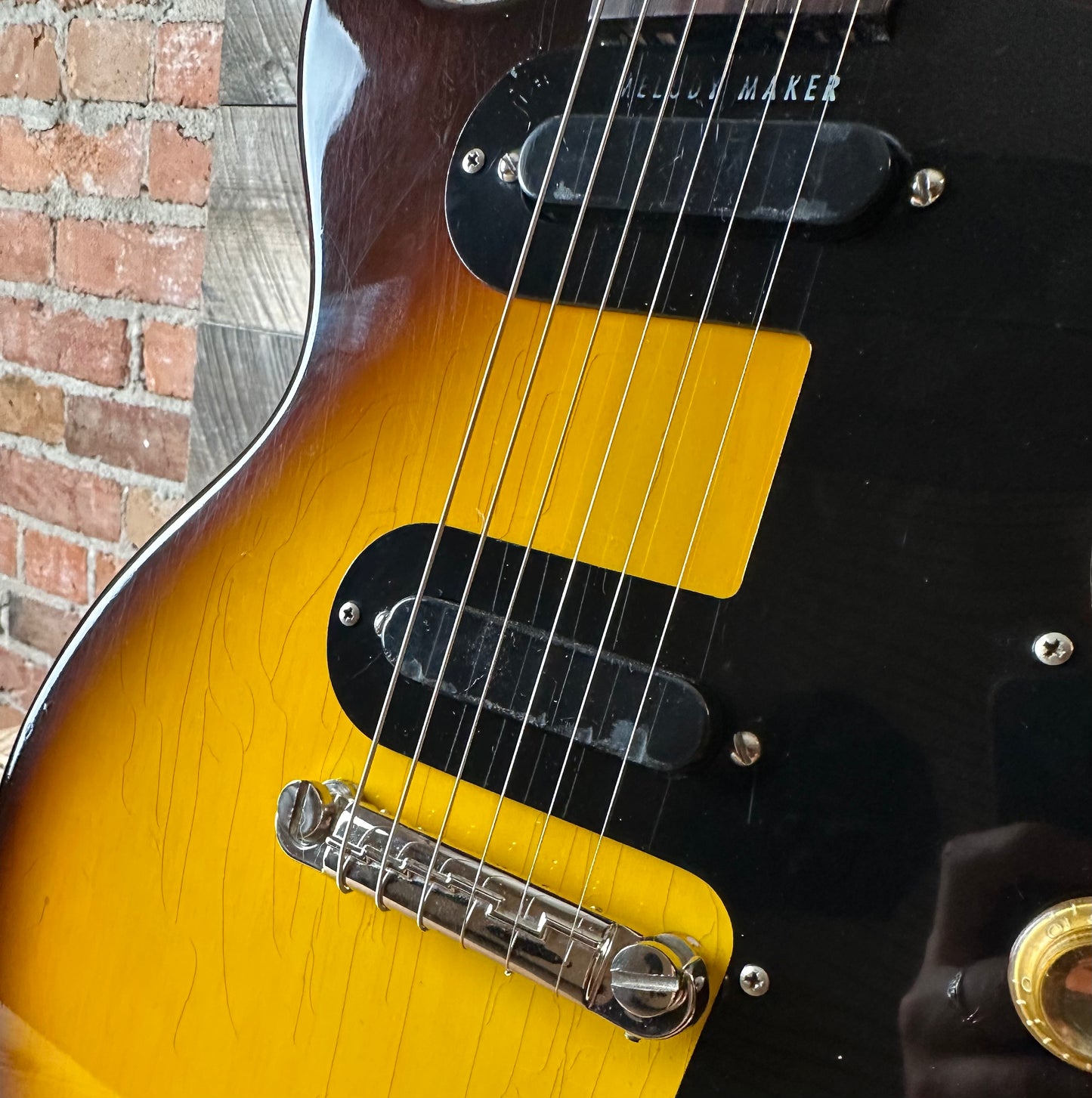 Vintage 1964 Gibson Melody Maker D - Sunburst