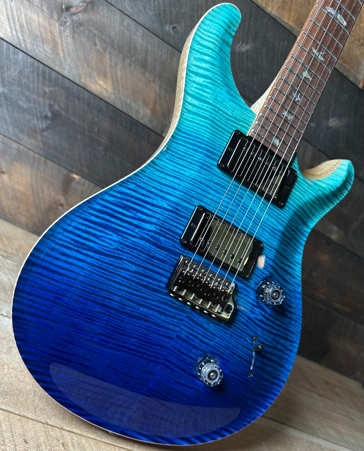 PRS Wood Library Custom 24 Blue Fade 10 Top Brazilian Rosewood Fretboard 58/15lt Korina Back 411447