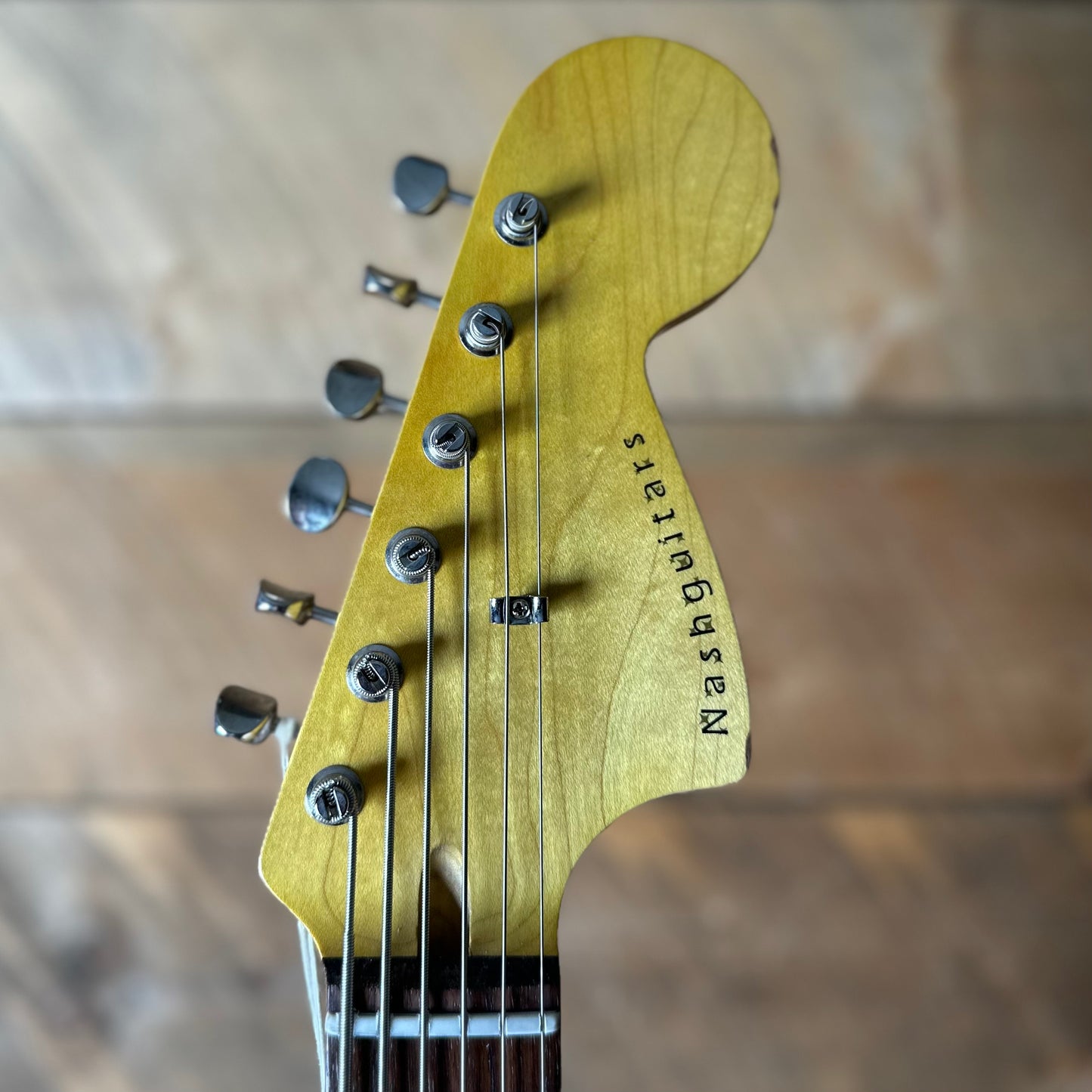 Nash B-6 - Dakota Red NG-6300