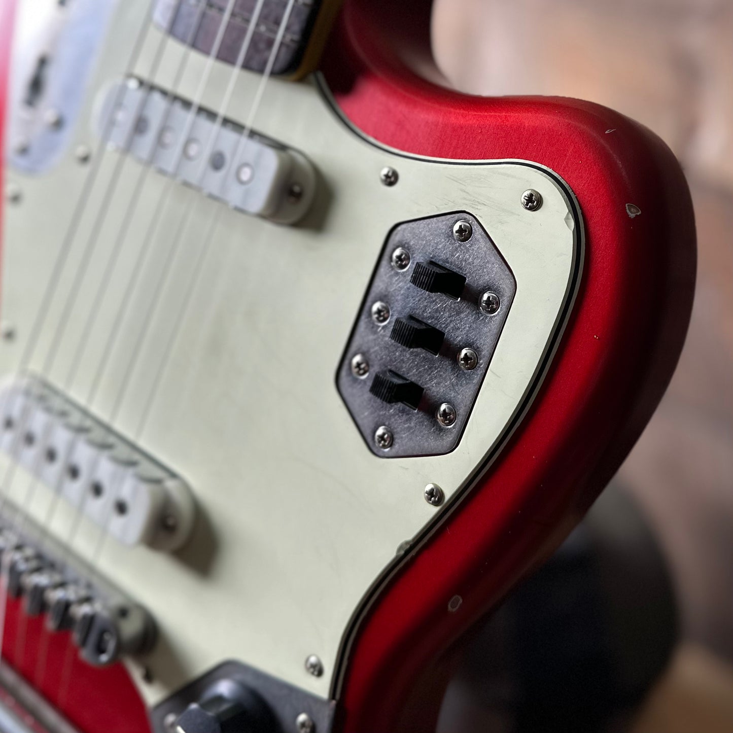 Nash JG-63 - Candy Apple Red QUI-1