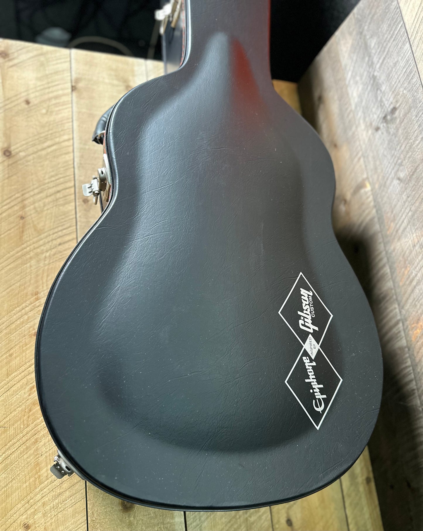 Epiphone Inspired By Gibson Custom 1942 Banner J-45 Reissue - Vintage Sunburst 25021500120