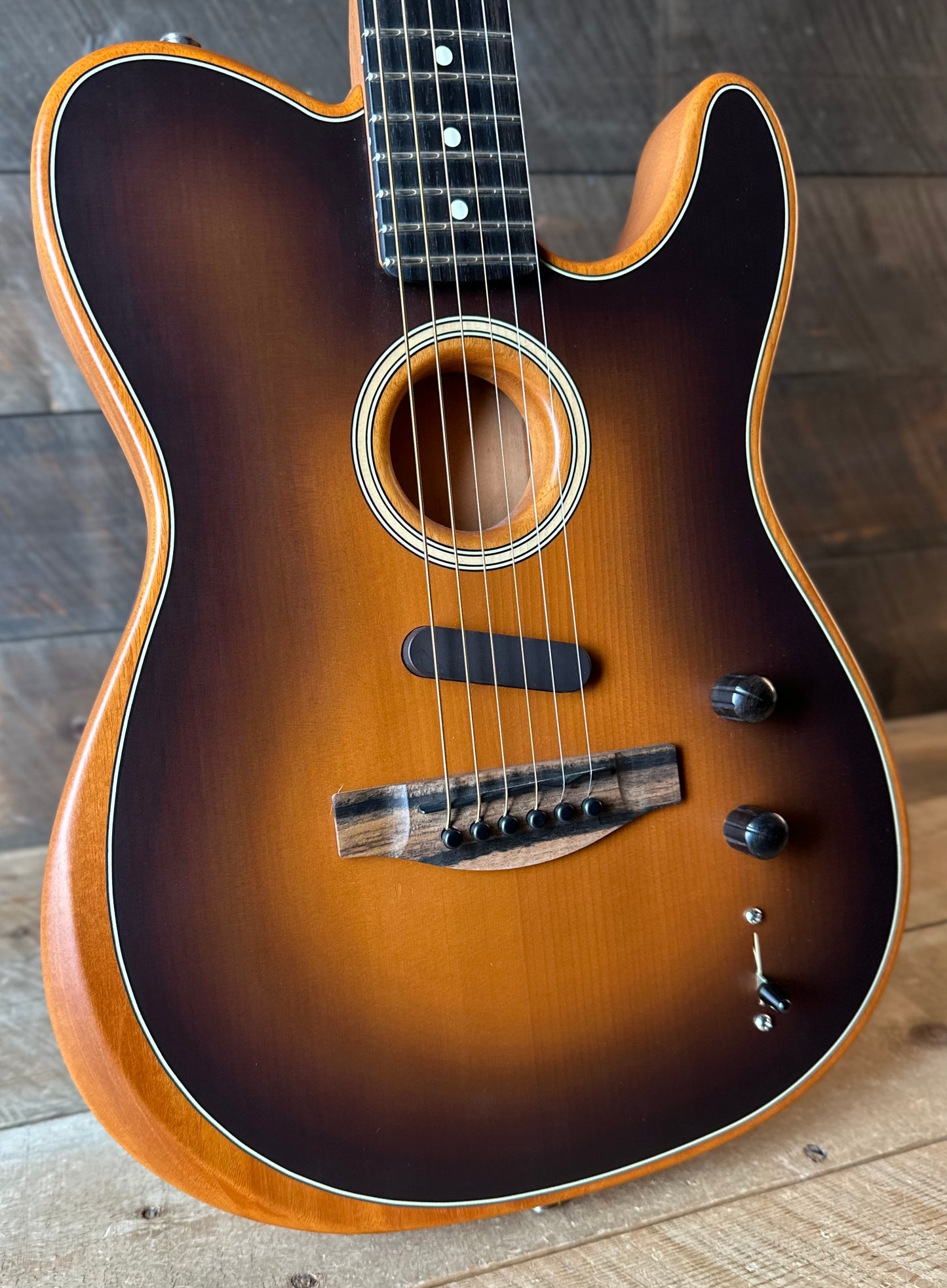 Used Fender American Acoustasonic Telecaster - Sunburst