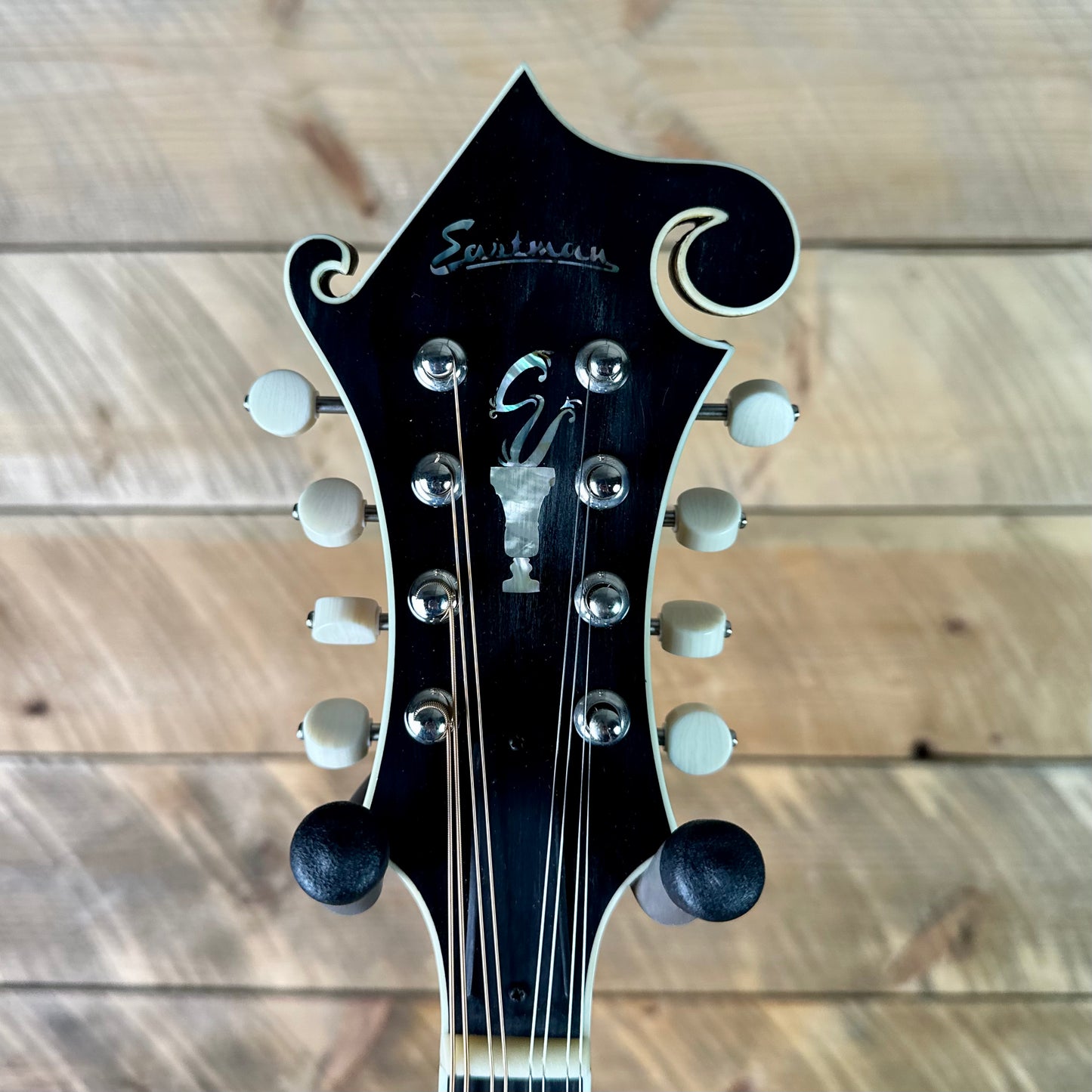 Eastman MD815/V Varnish Finish F-Style Mandolin - Antique Sunburst N2600632