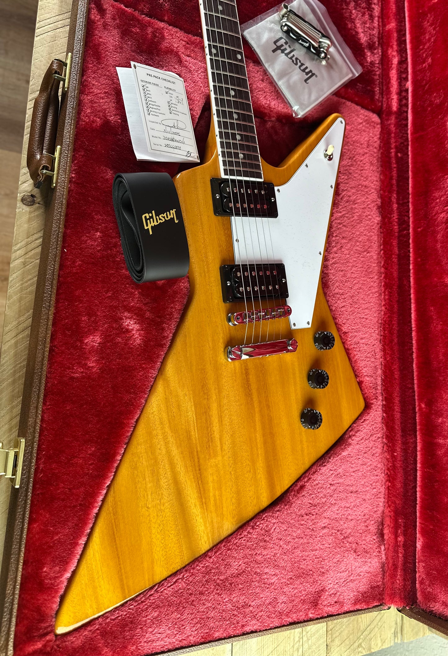 Gibson 70's Explorer - Antique Natural 205660030