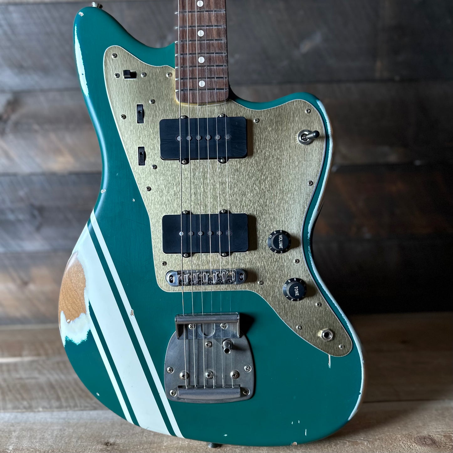 Nash JM-63 - British racing Green W/Racing Stripe QUI-2