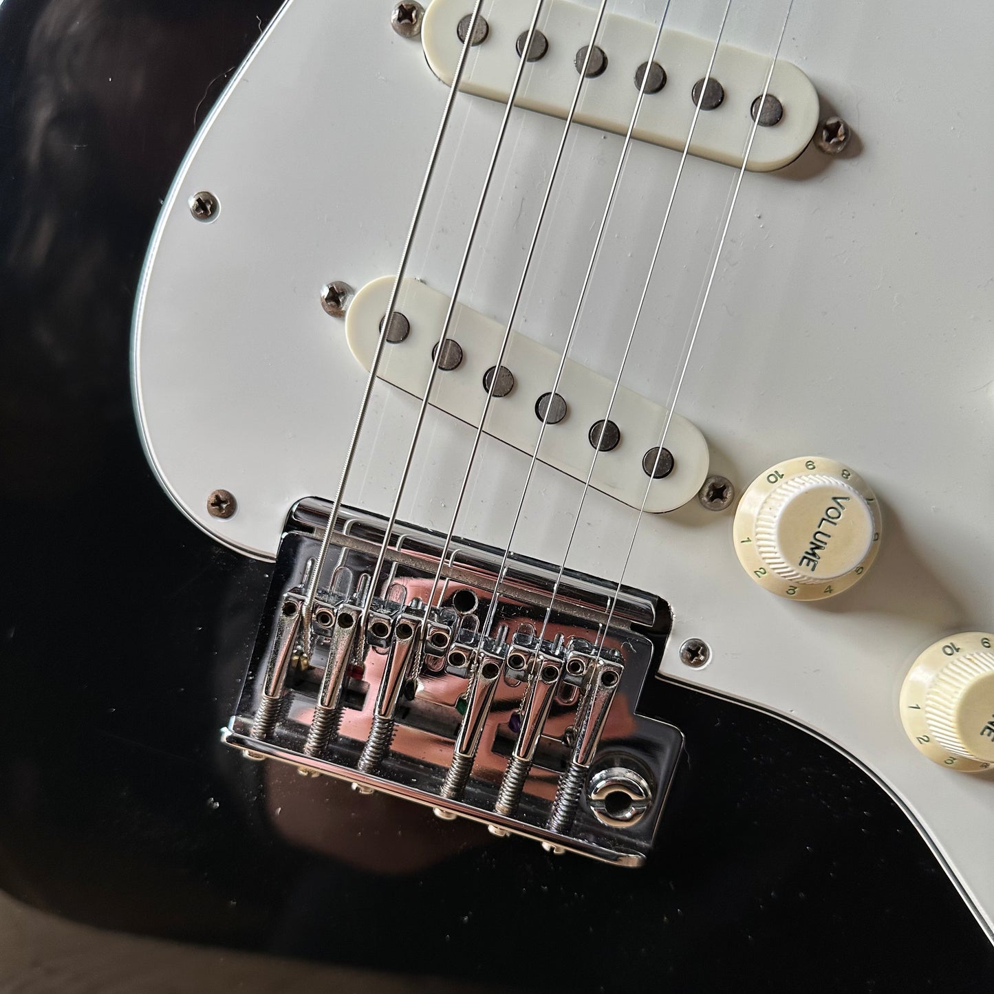 Vintage 1983 Fender Dan Smith Era Standard Stratocaster (2-Knob) with Rosewood Fretboard 7.8 LBS!- Black