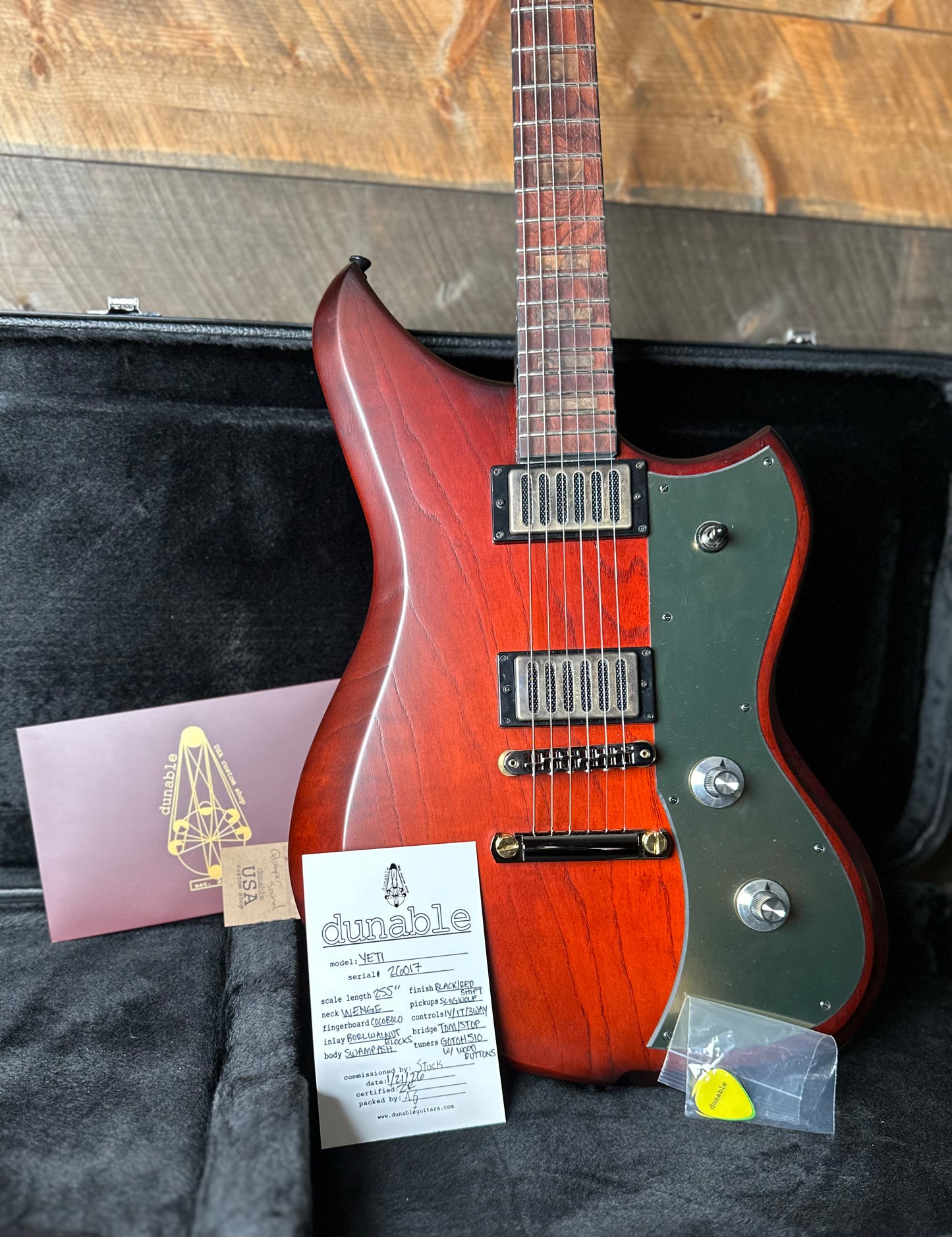 Dunable USA Custom Shop Yeti - Black/Red Shift 26017