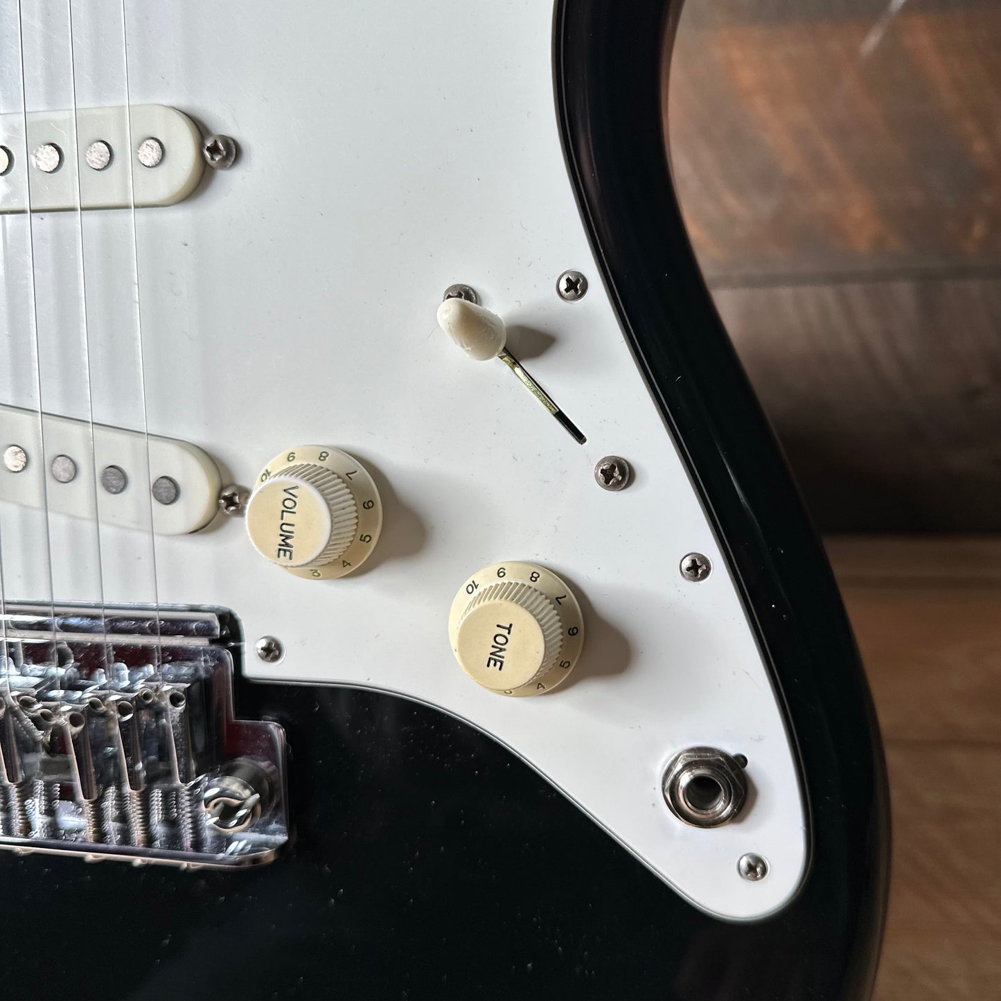 Vintage 1983 Fender Dan Smith Era Standard Stratocaster (2-Knob) with Rosewood Fretboard 7.8 LBS!- Black