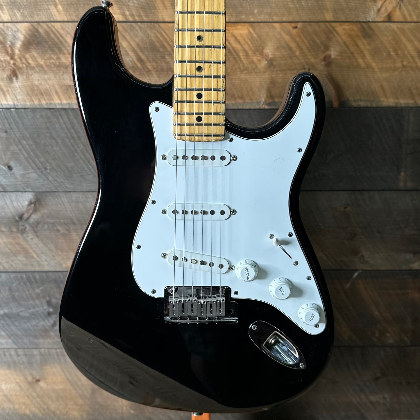 Used 1995 Fender American Standard Stratocaster - Black