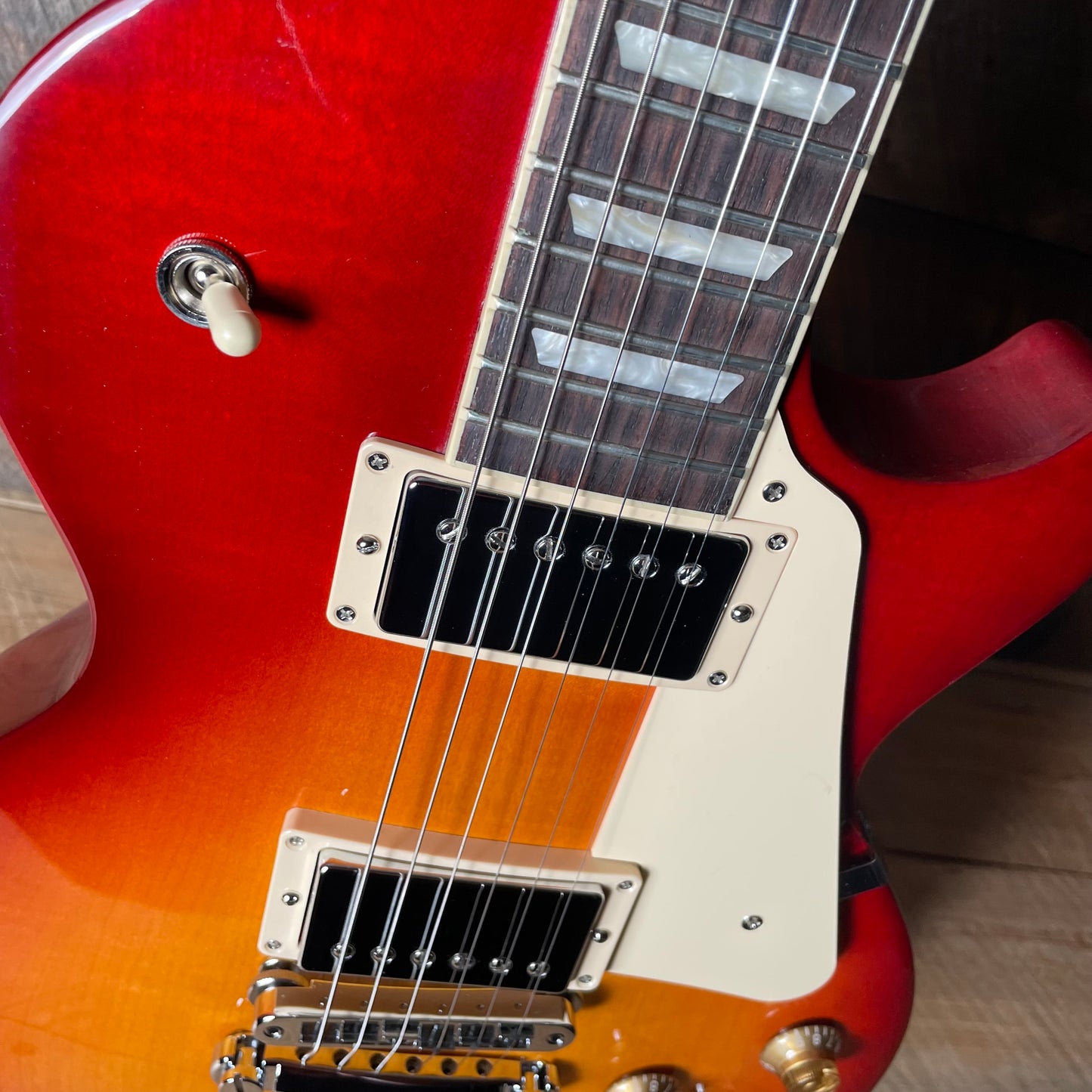 Gibson Les Paul Studio - Heritage Cherry Sunburst 228440228