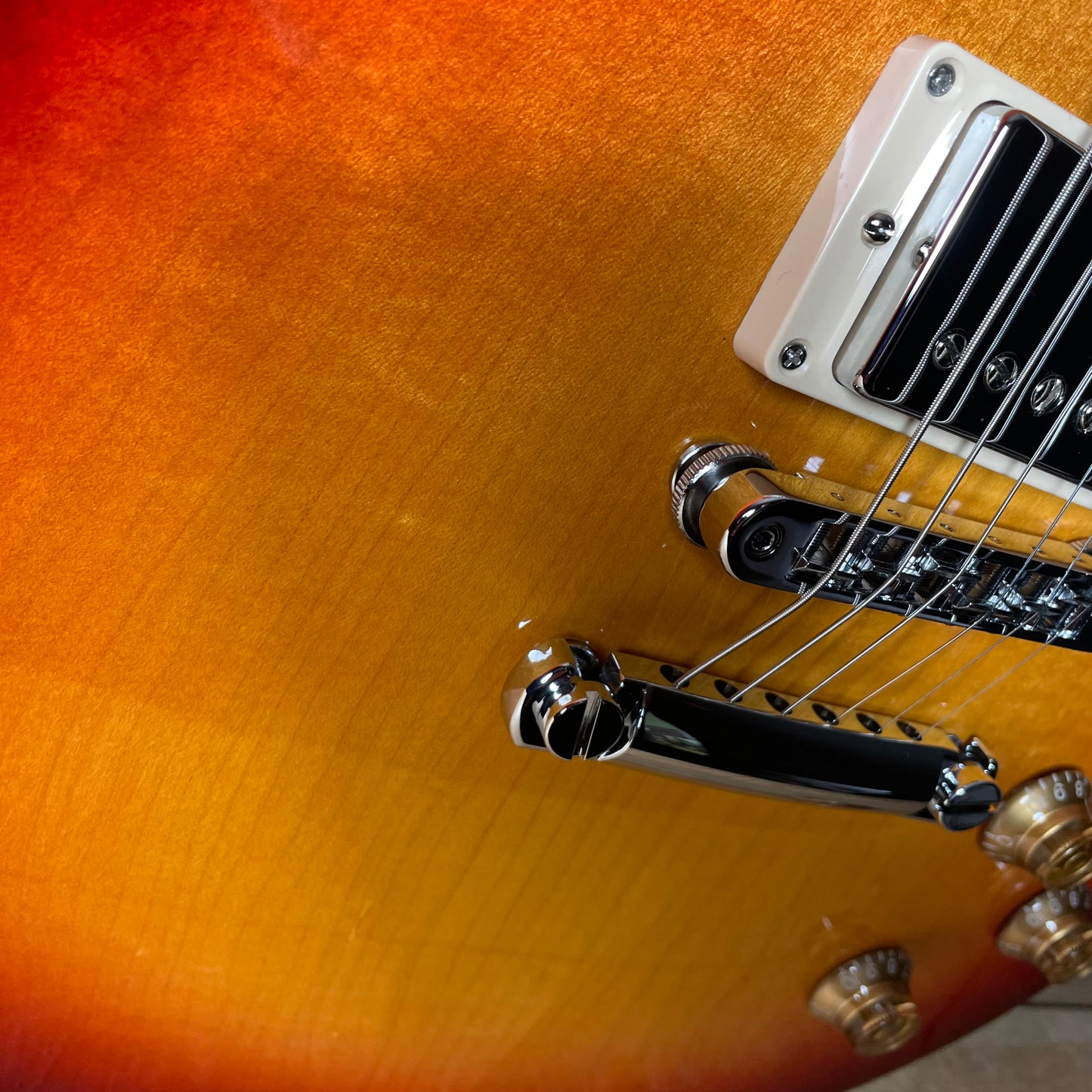 Gibson Les Paul Studio - Heritage Cherry Sunburst 228440228