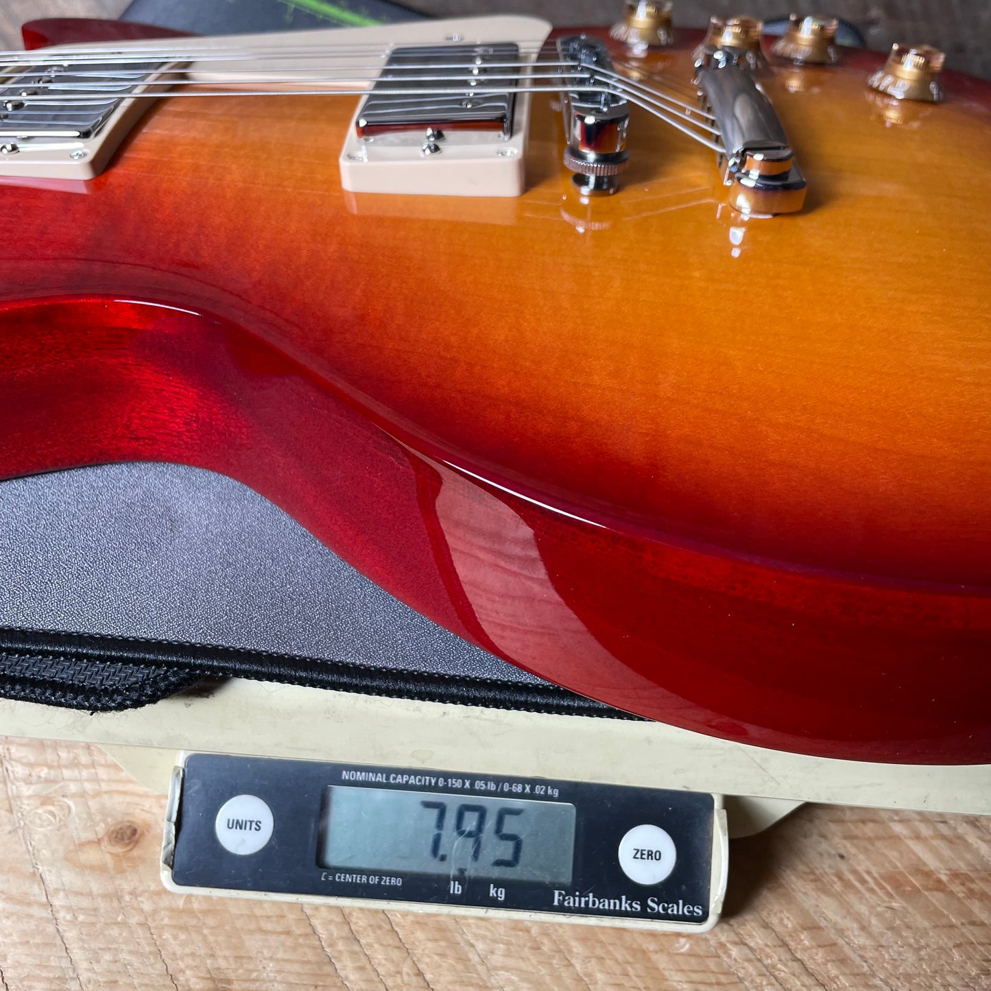 Gibson Les Paul Studio - Heritage Cherry Sunburst 228440228