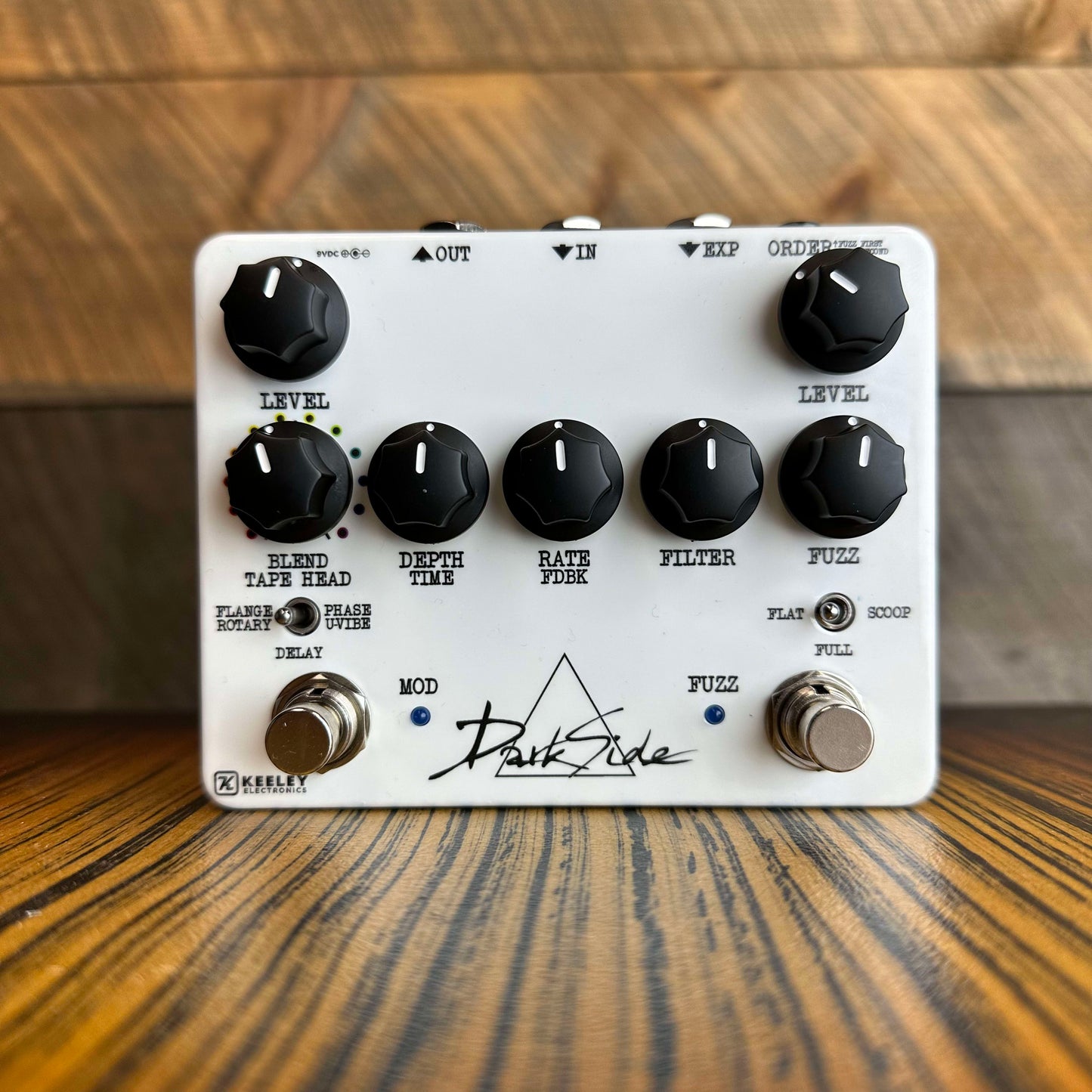 keeley dark side pedal review Used Keeley Keeley Dark Side Pedal "Glow in the Dark" Exclusive Custom – Quimper Sound Records and Guitars
